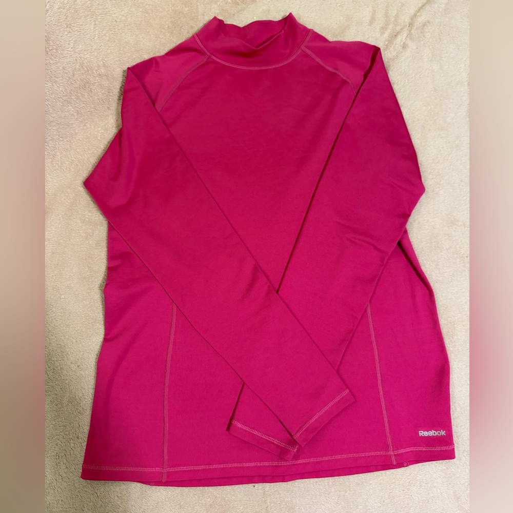 🔴🔴Reebok Fuchsia Performance Top